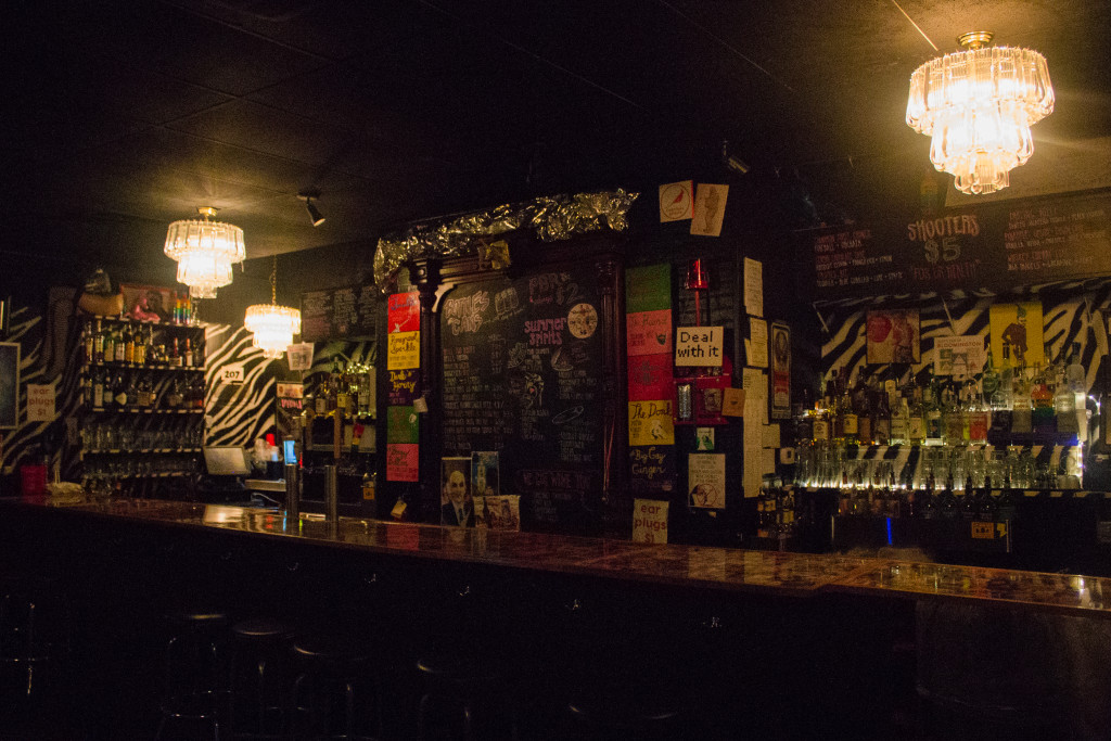 Backdoorbar